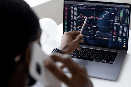 Zandifyoyse Gemeinschaft und Unterstützung